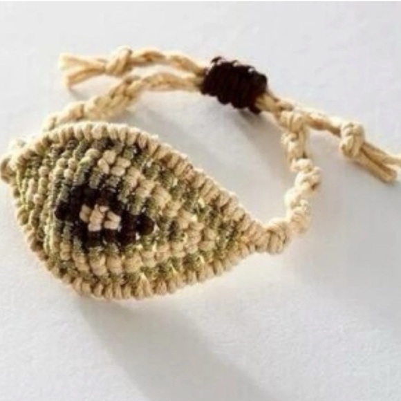 Free People FP Handcrafted Tan and Gold Crochet Woven Hobo Bracelet, NEW - Picture 1 of 5